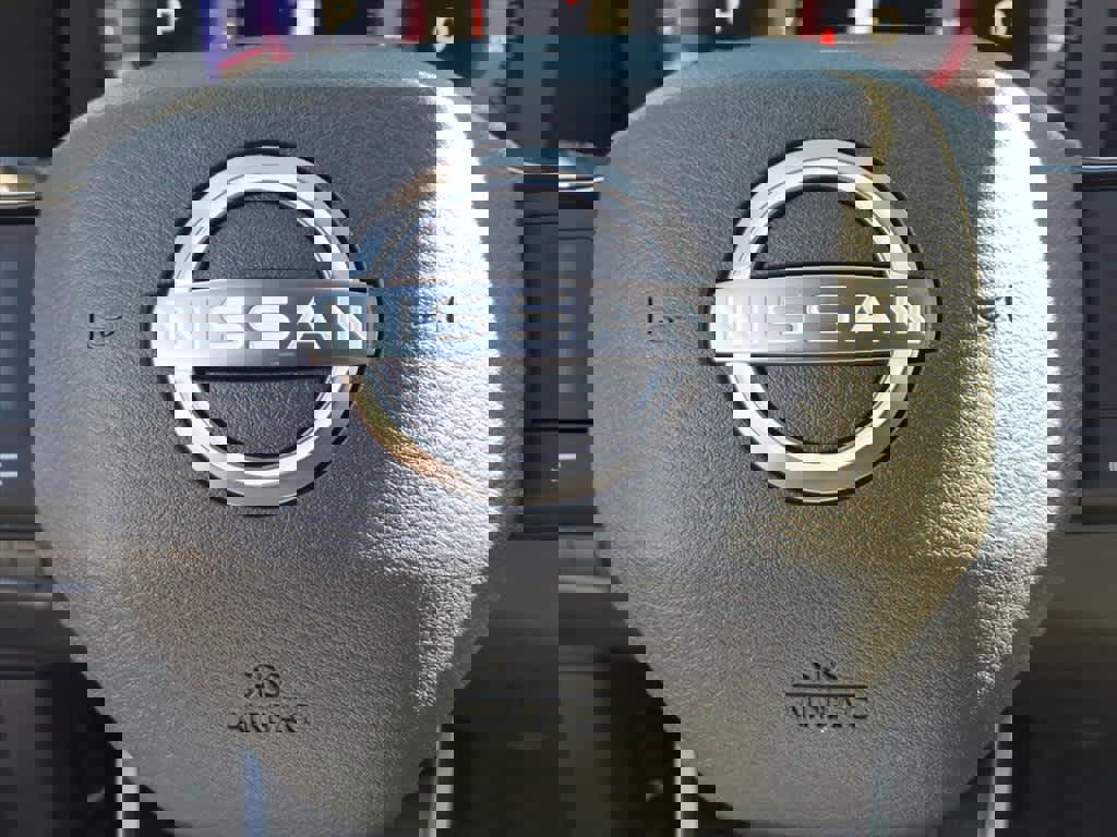 Used 2026 Nissan Rogue SL image 9