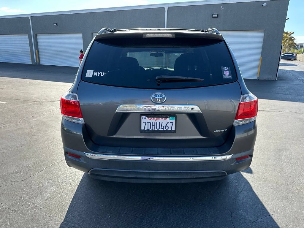 Used 2013 Toyota Highlander SE AWD/4WD image 3