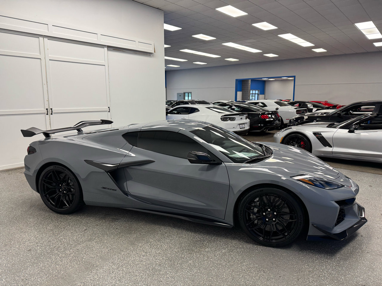 Used 2024 Chevrolet Corvette Z06 w/ Z07 Performance Package image 8