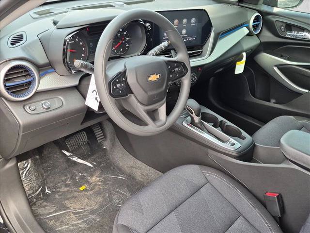 New 2026 Chevrolet Trax LS w/ LS Convenience Package FWD image 3