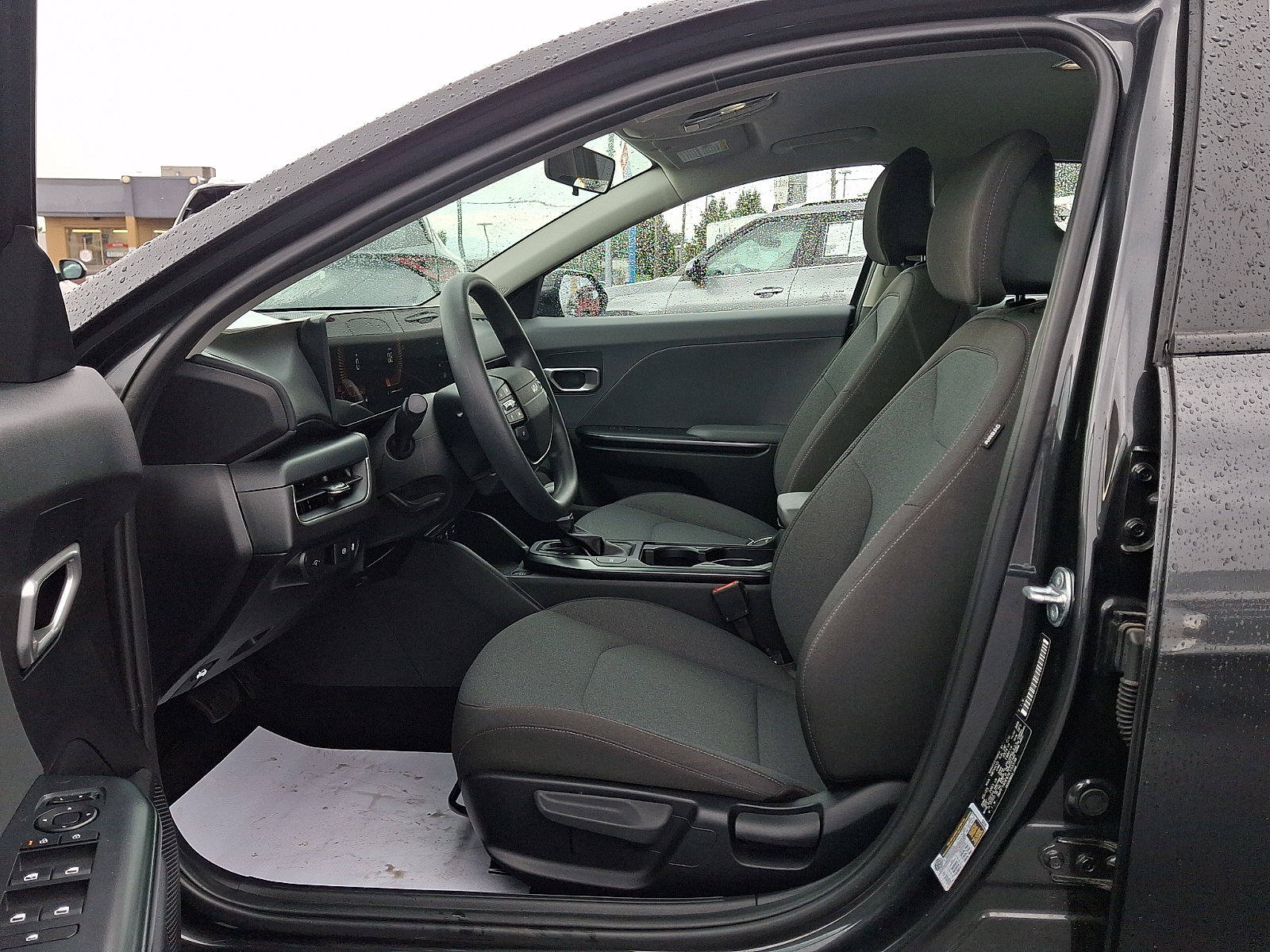 Used 2025 Kia K4 FWD image 14
