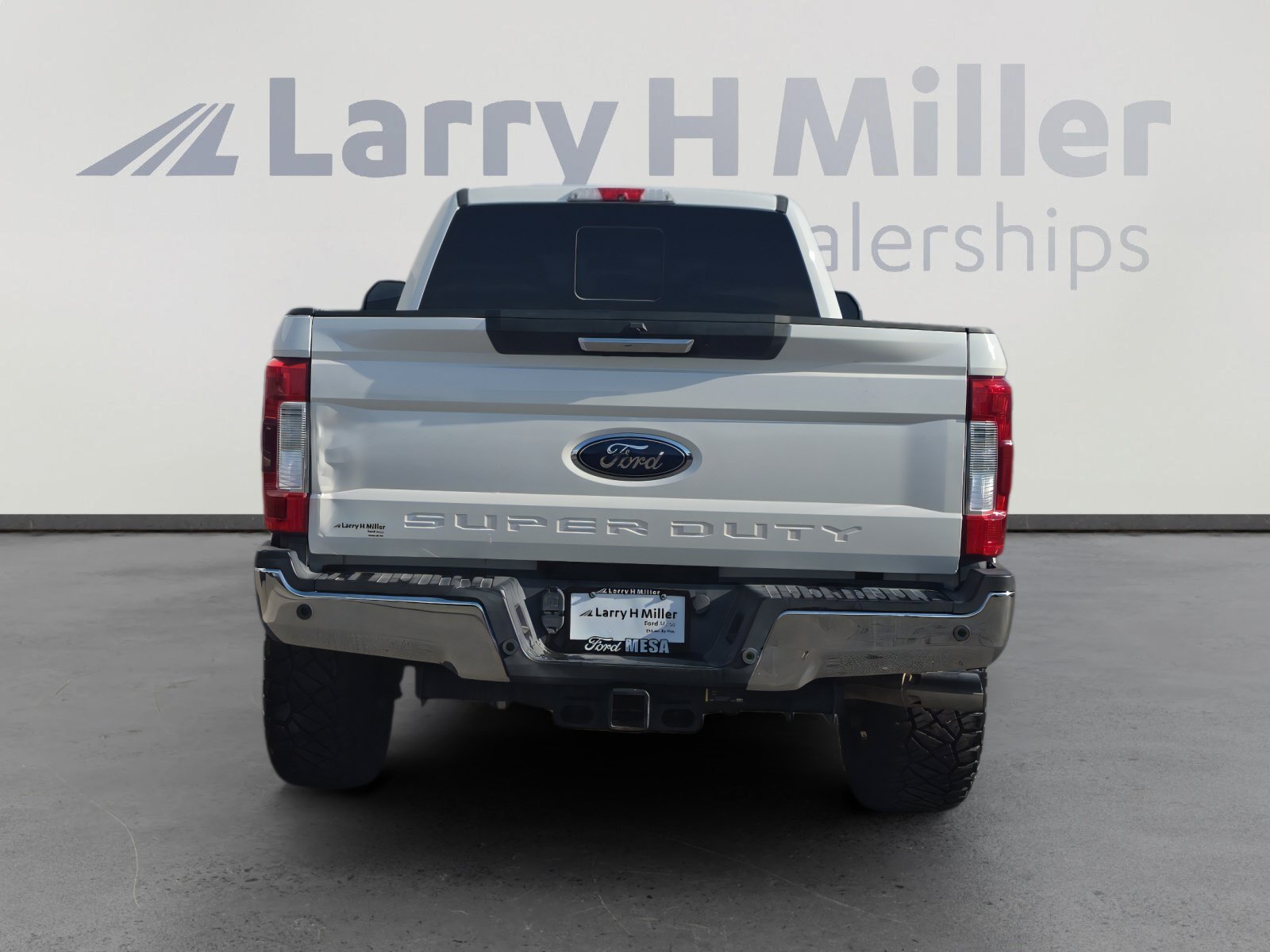 Used 2017 Ford F350 Lariat w/ Chrome Package AWD/4WD image 4