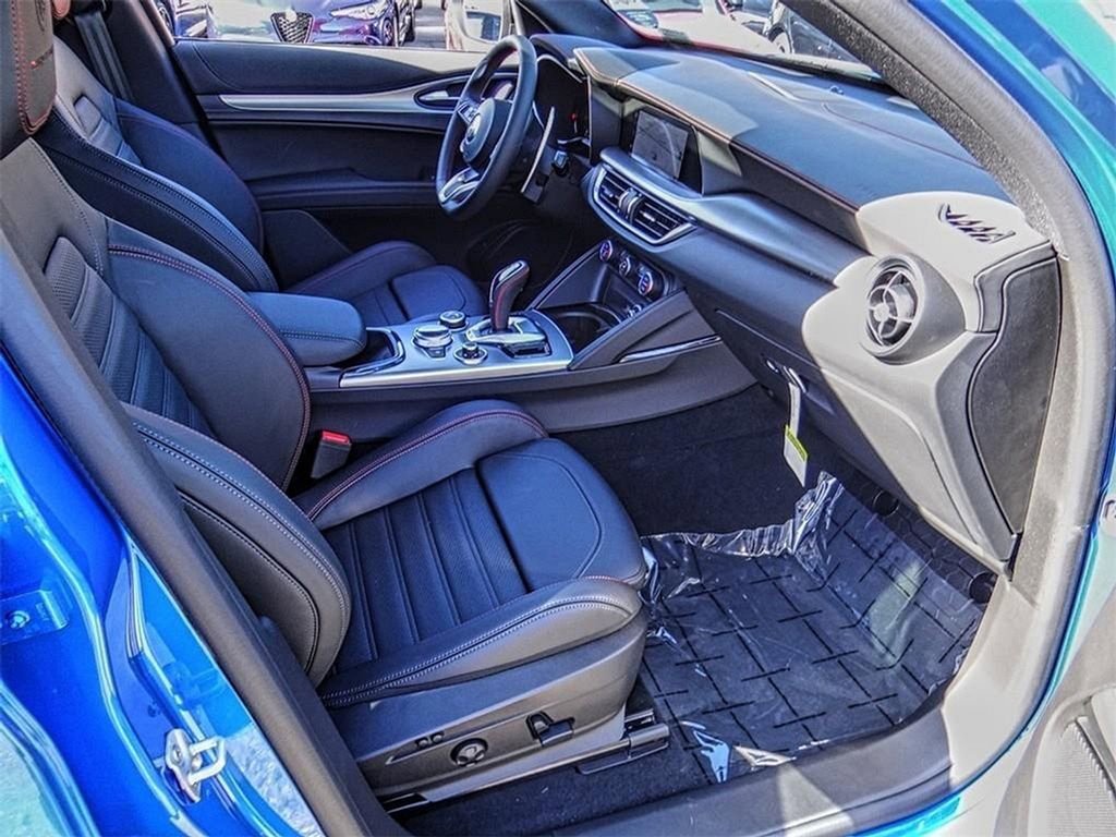 New 2024 Alfa Romeo Stelvio Ti image 19