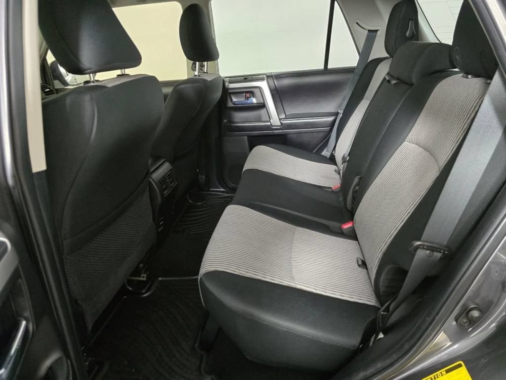 Used 2016 Toyota 4Runner SR5 AWD/4WD image 19