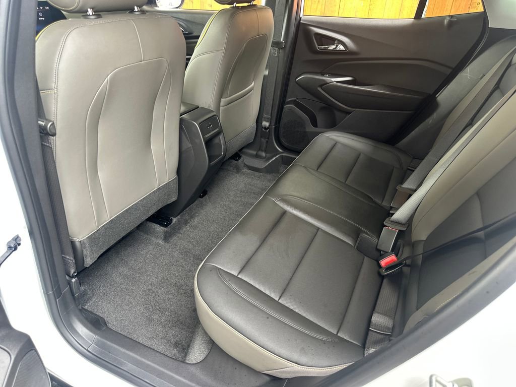 Used 2025 Chevrolet Trax ACTIV image 33