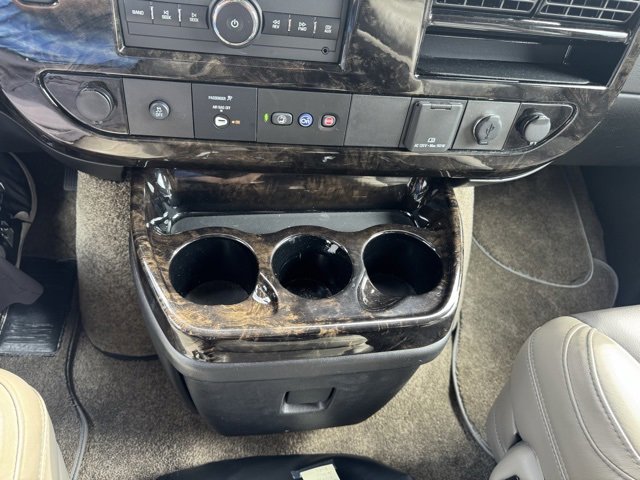 Used 2022 Chevrolet Express 2500 w/ Enhanced Convenience Package image 30