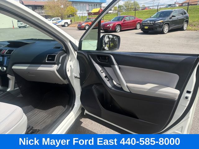 Used 2016 Subaru Forester 2.5i Premium w/ Popular Package #2 AWD/4WD image 9