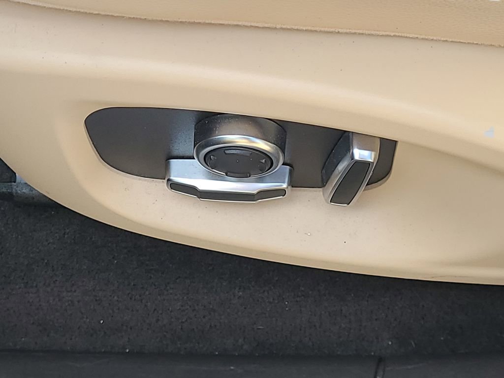 Used 2020 Jaguar F-PACE Prestige image 19