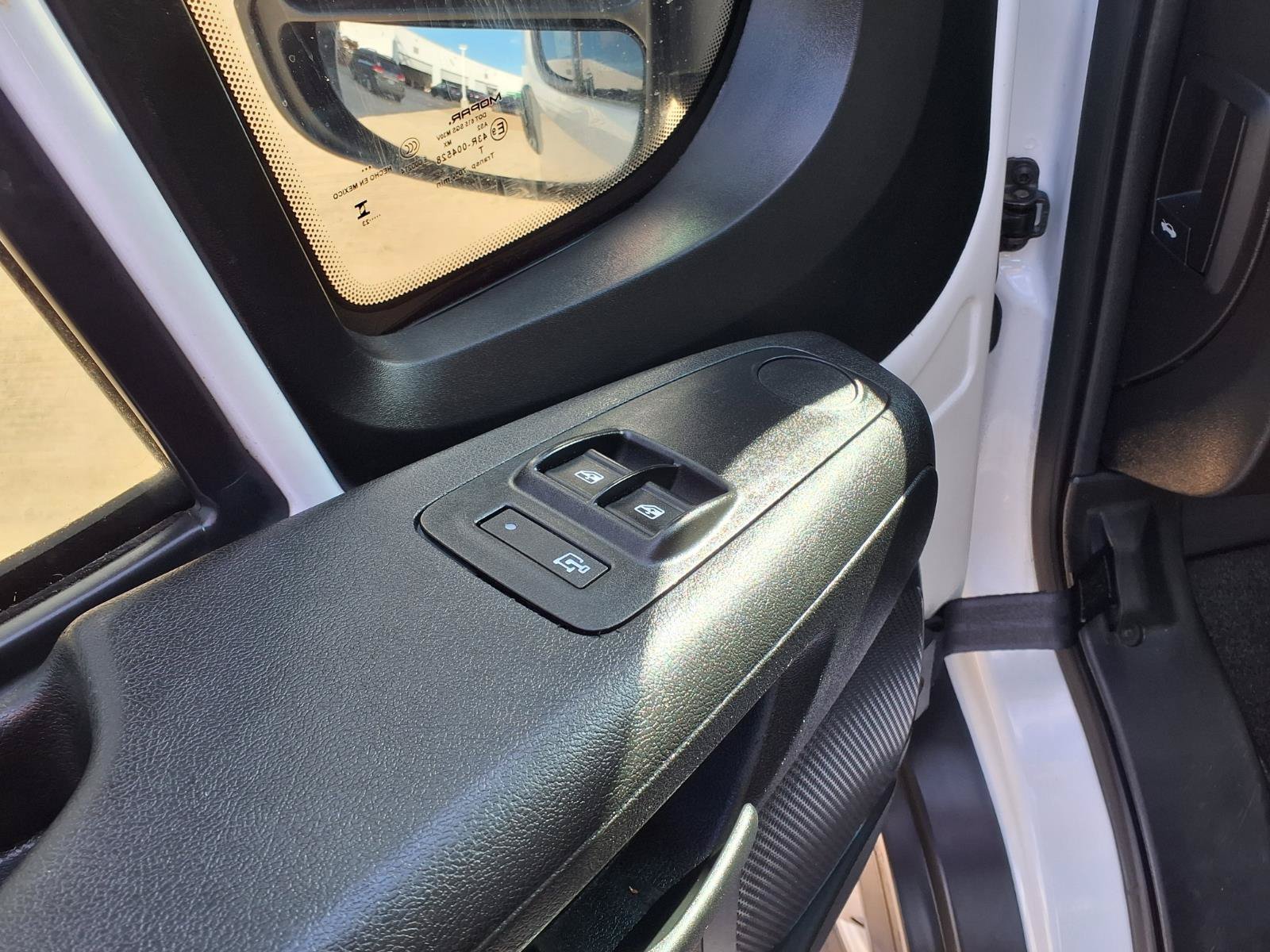 Used 2023 RAM ProMaster 2500 FWD image 19