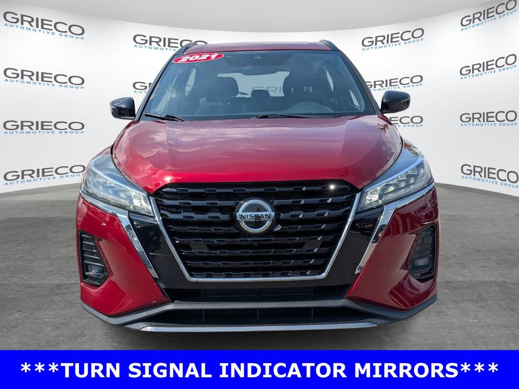 Used 2021 Nissan Kicks SR image 2