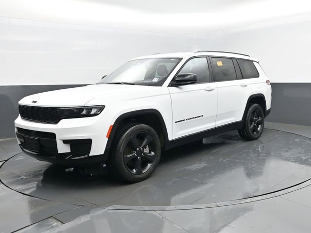 Used 2023 Jeep Grand Cherokee L Laredo image 2