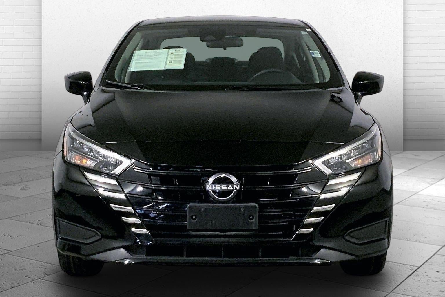 Used 2025 Nissan Versa SV FWD image 2