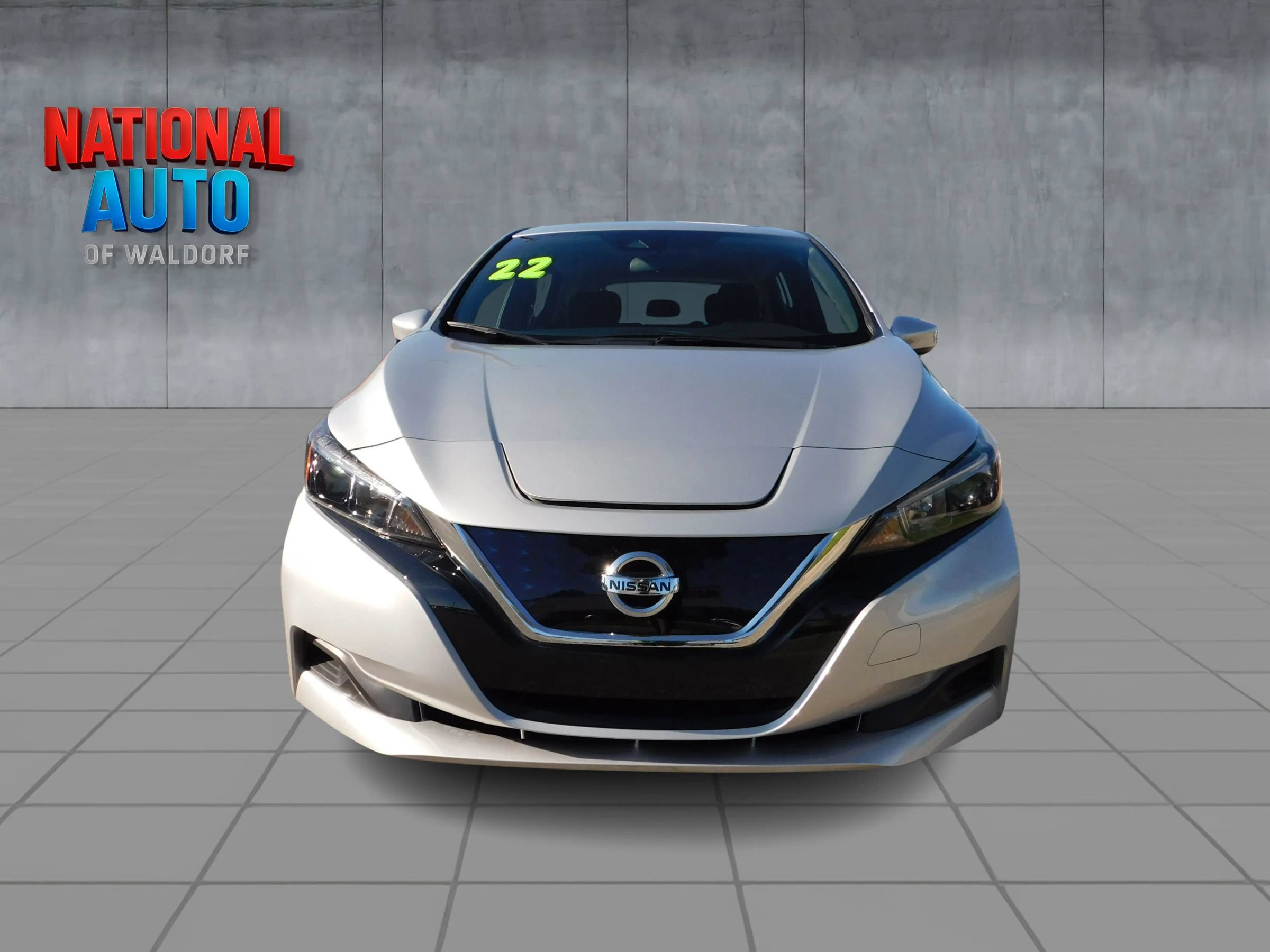 Used 2022 Nissan Leaf S FWD image 2