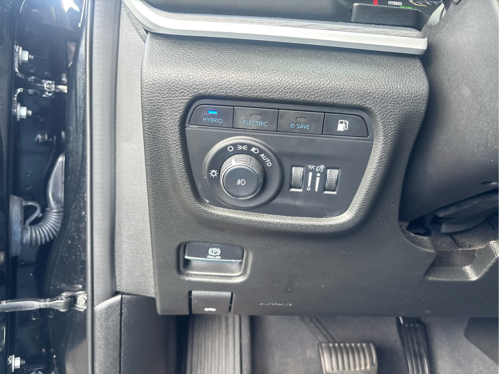 Used 2023 Jeep Grand Cherokee 4WD 4xe image 16