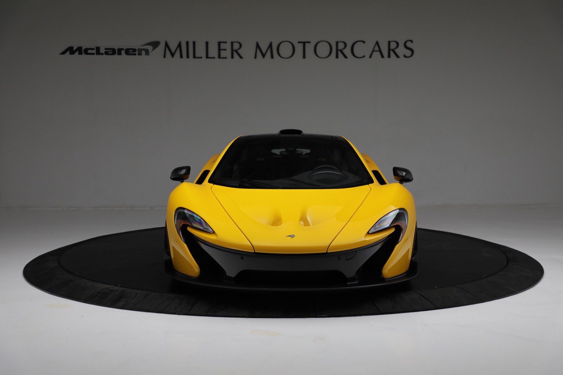 Used 2015 McLaren P1 RWD image 11