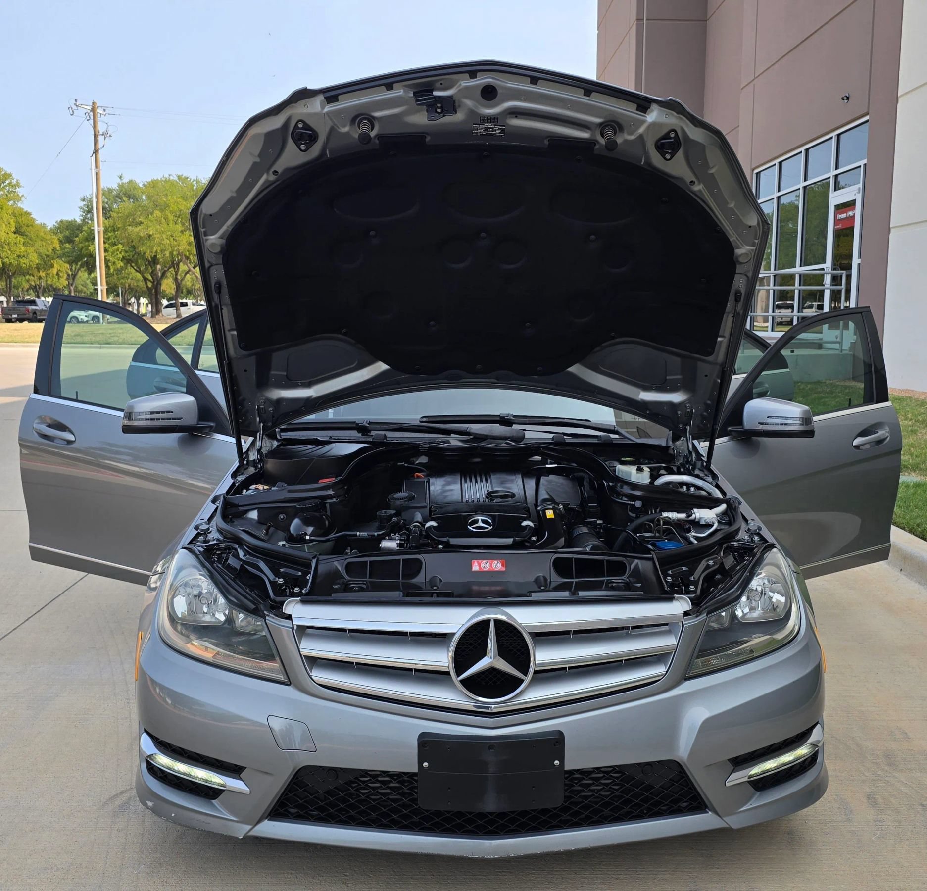 Used 2013 Mercedes-Benz C 250 Sedan image 13