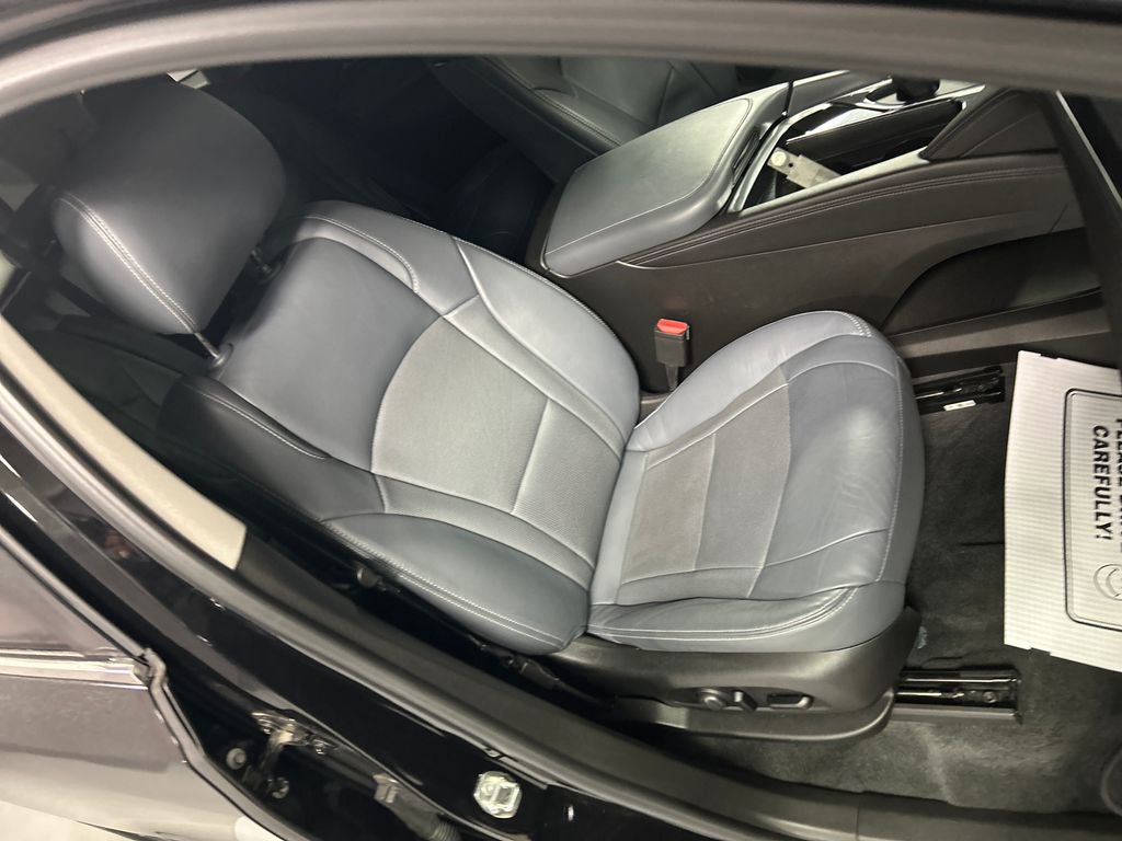 Used 2021 Buick Enclave Essence FWD image 26