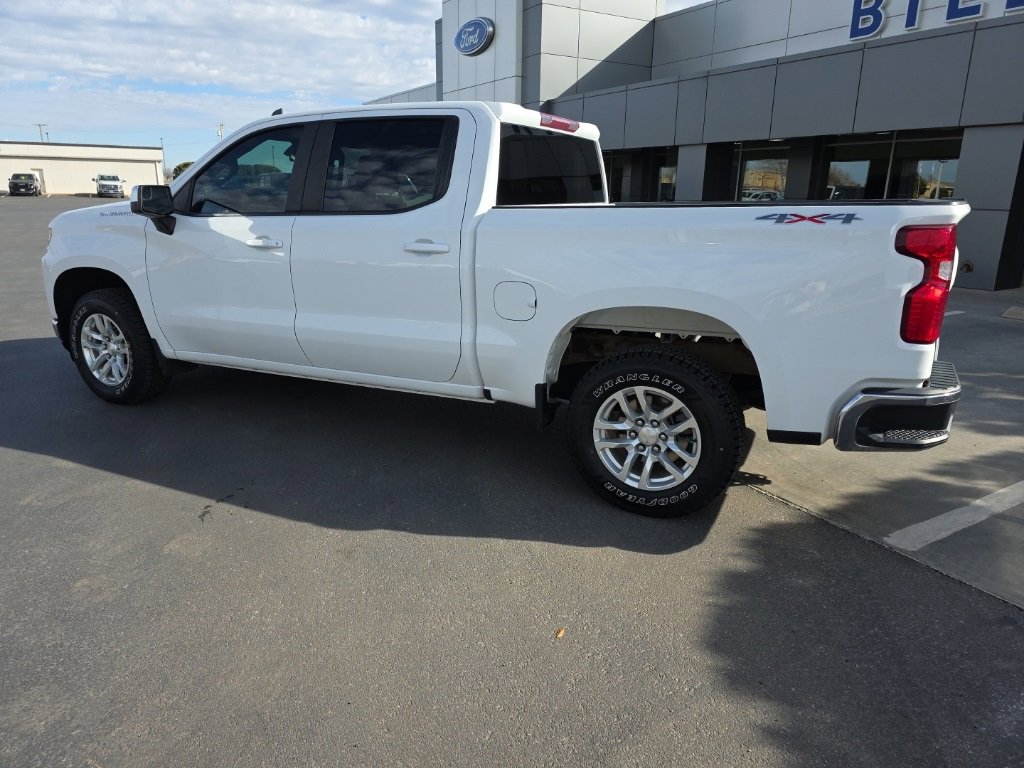 Used 2021 Chevrolet Silverado 1500 LT image 3