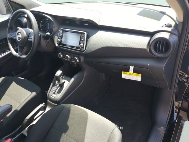 Certified 2025 Nissan Kicks Play S FWD image 31