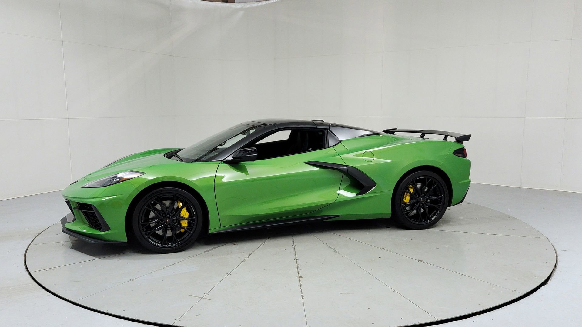 Certified 2026 Chevrolet Corvette Stingray Preferred Conv w/ Z51 Performance Package image 2