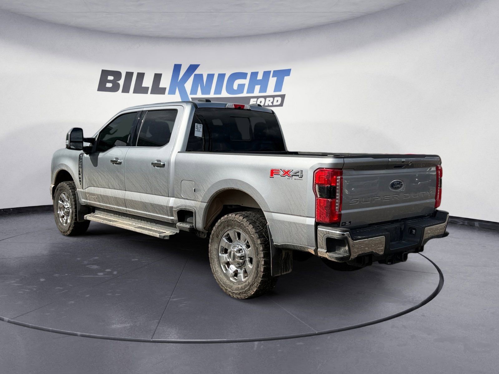 Used 2023 Ford F250 Lariat w/ Chrome Package image 3