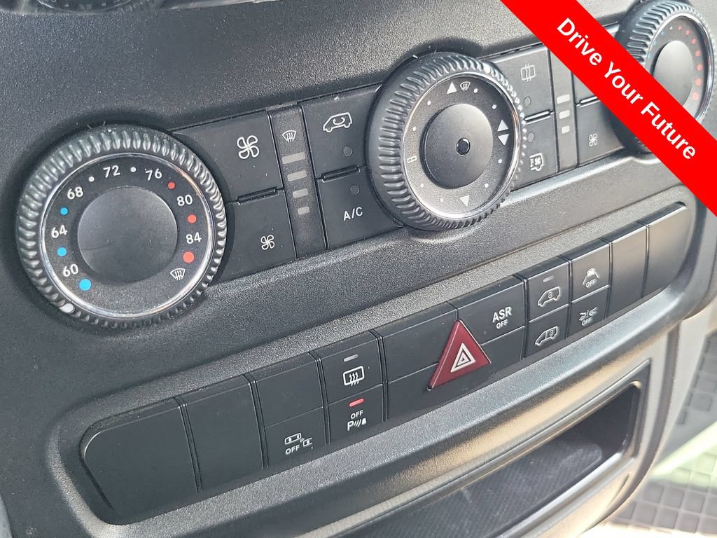 Used 2018 Mercedes-Benz Sprinter 2500 image 12