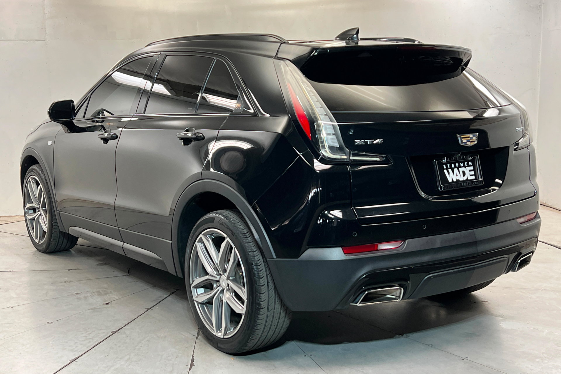 Used 2019 Cadillac XT4 Sport FWD image 3