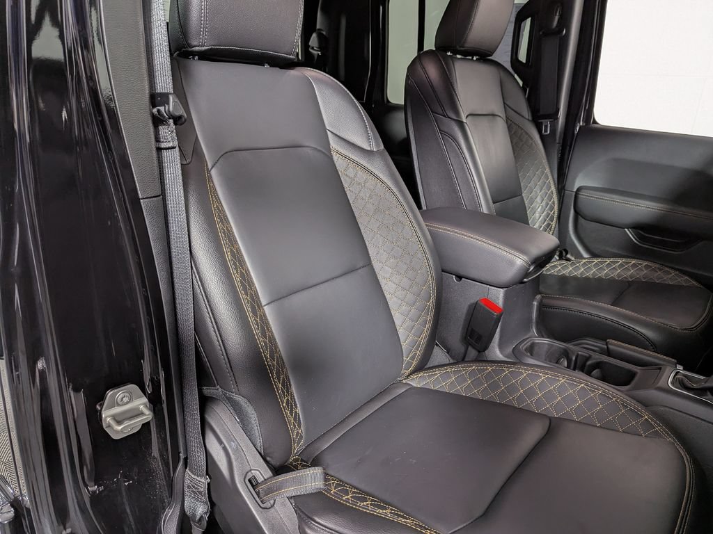 Used 2023 Jeep Gladiator Overland AWD/4WD image 22