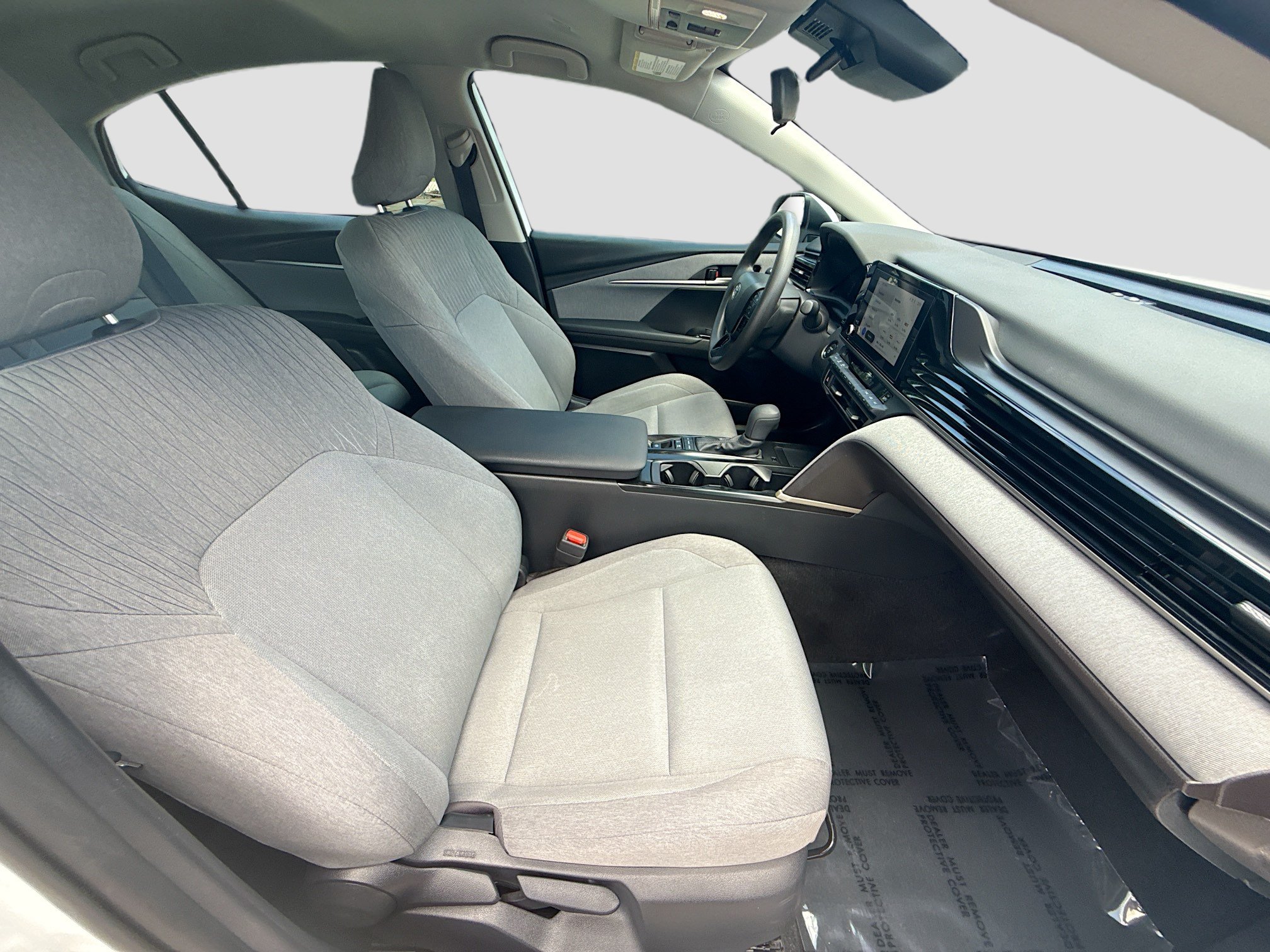 Used 2025 Toyota Camry LE FWD image 31