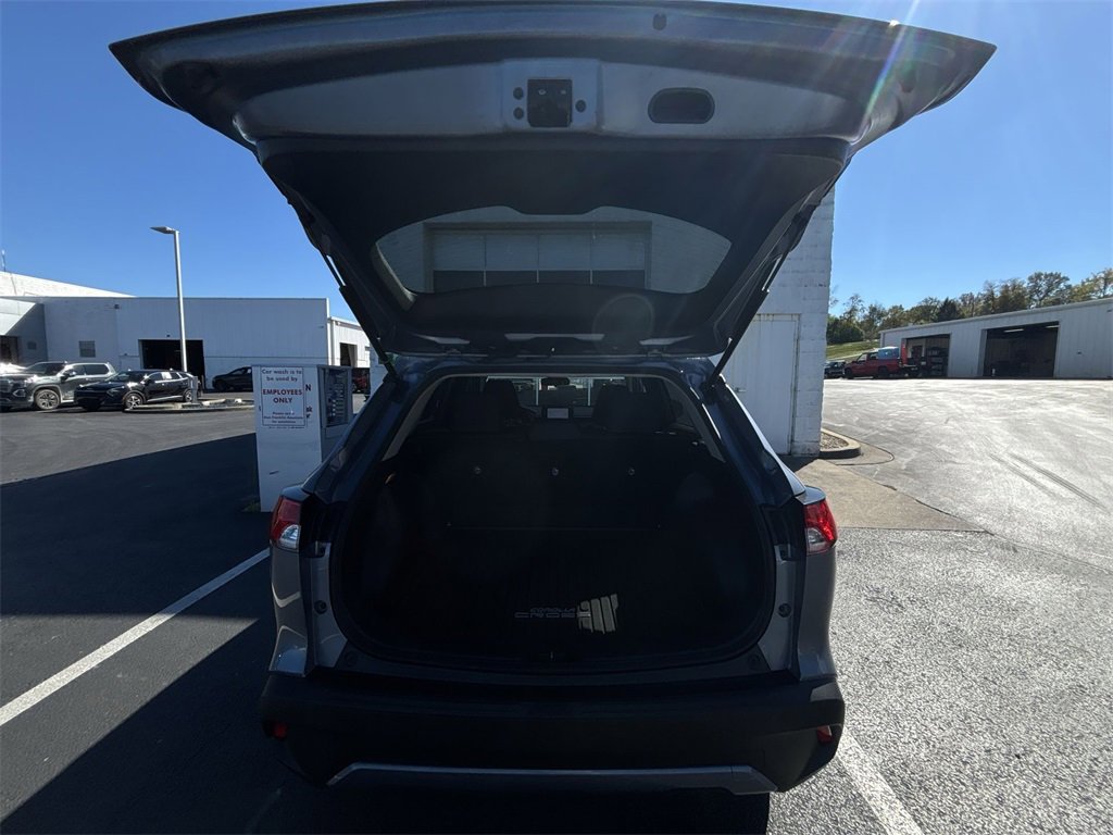 Used 2022 Toyota Corolla Cross LE image 28