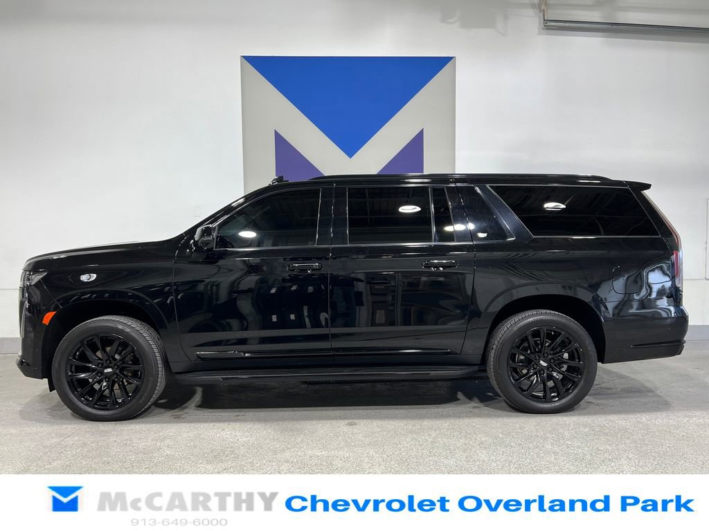 Used 2021 Cadillac Escalade ESV Sport Platinum w/ LPO, ONYX Package image 8