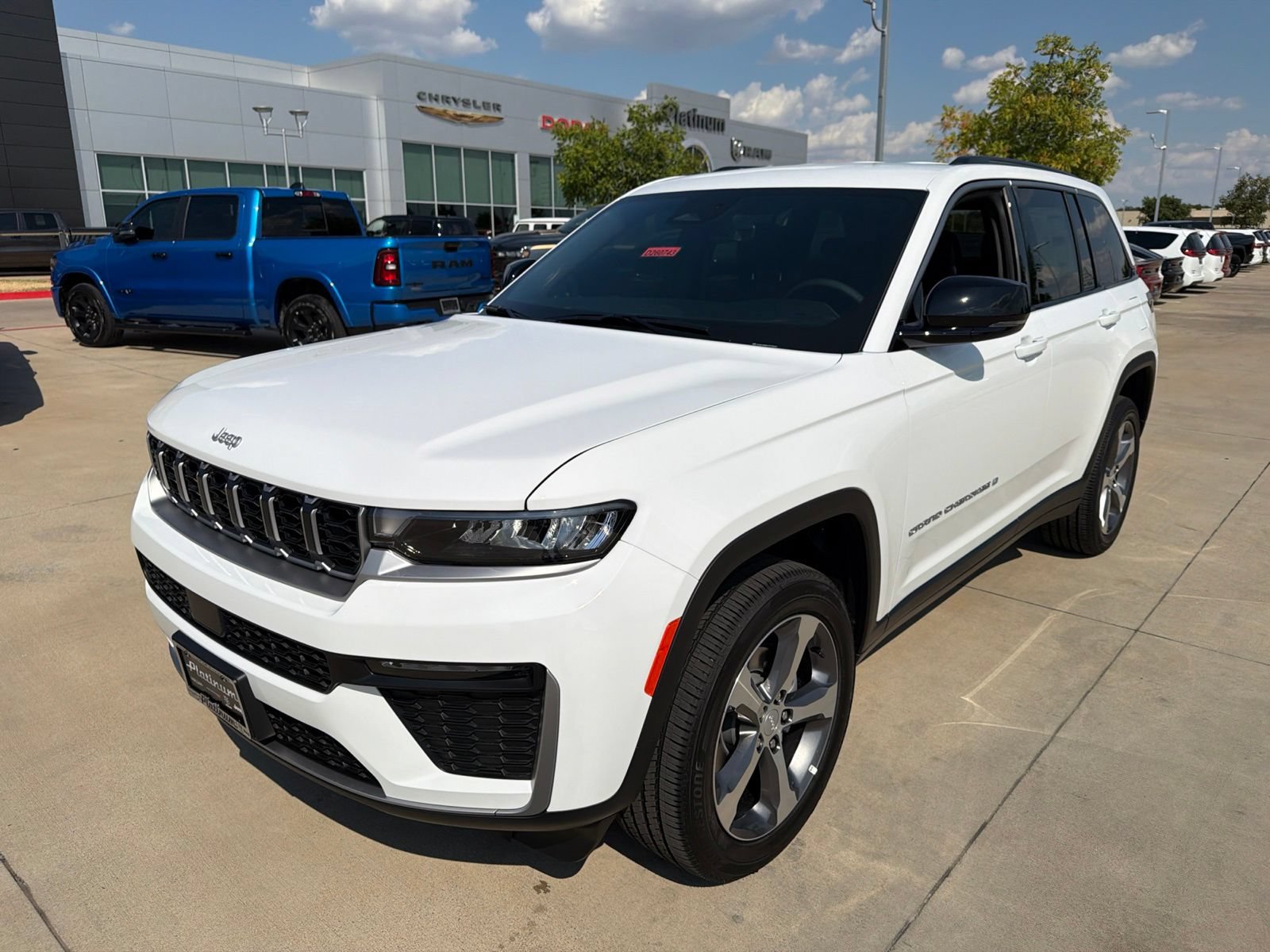 New 2026 Jeep Grand Cherokee Limited AWD/4WD image 9
