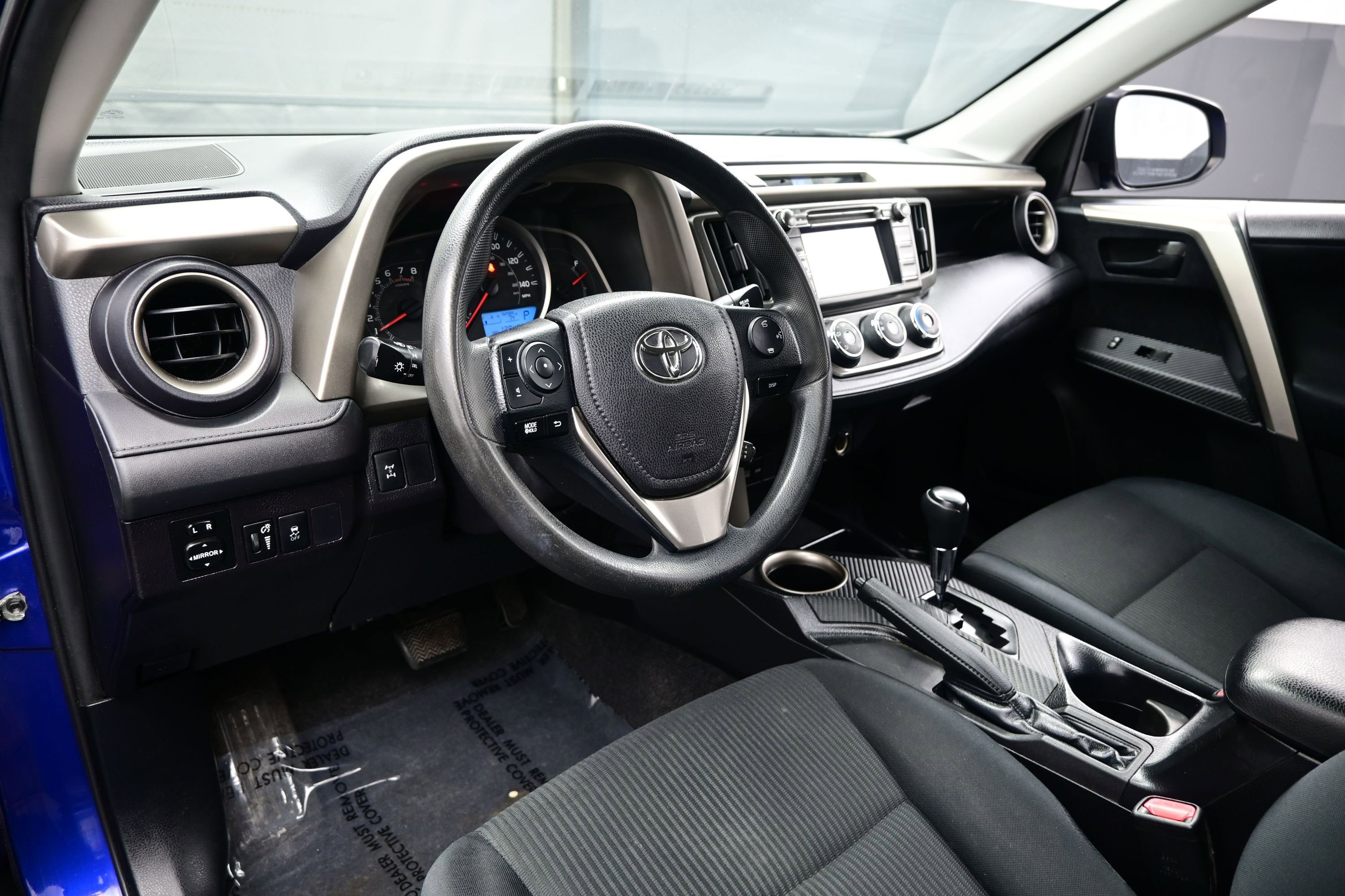 Used 2015 Toyota RAV4 LE AWD/4WD image 11