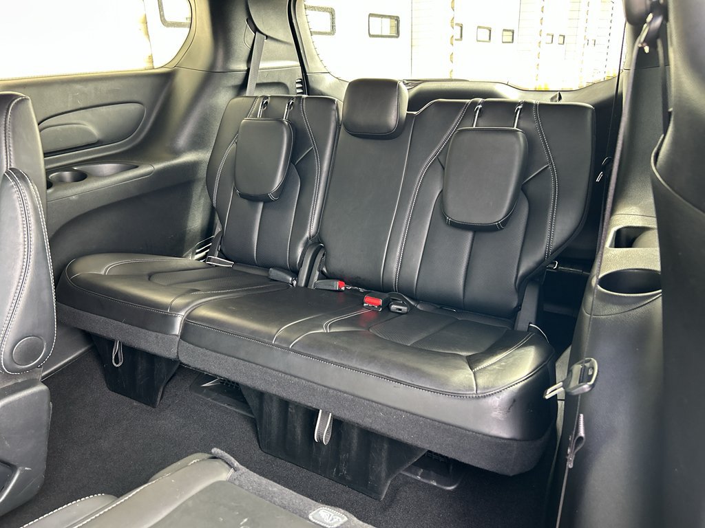 Used 2025 Chrysler Pacifica Select FWD image 13