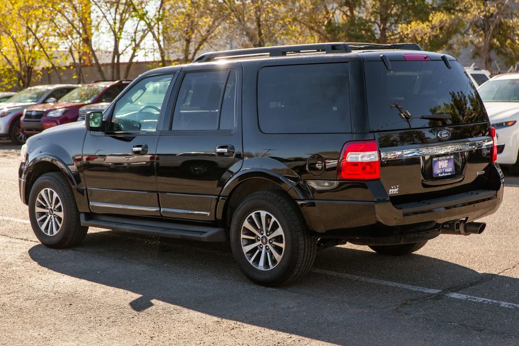 Used 2017 Ford Expedition XLT w/ Equipment Group 201A AWD/4WD image 7