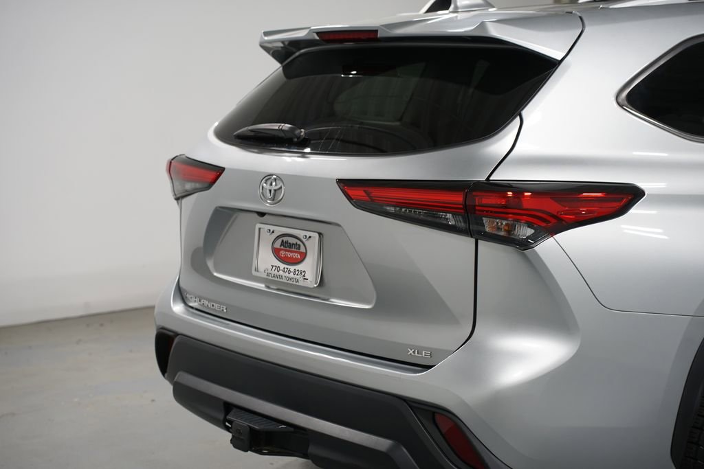 Used 2022 Toyota Highlander XLE image 9