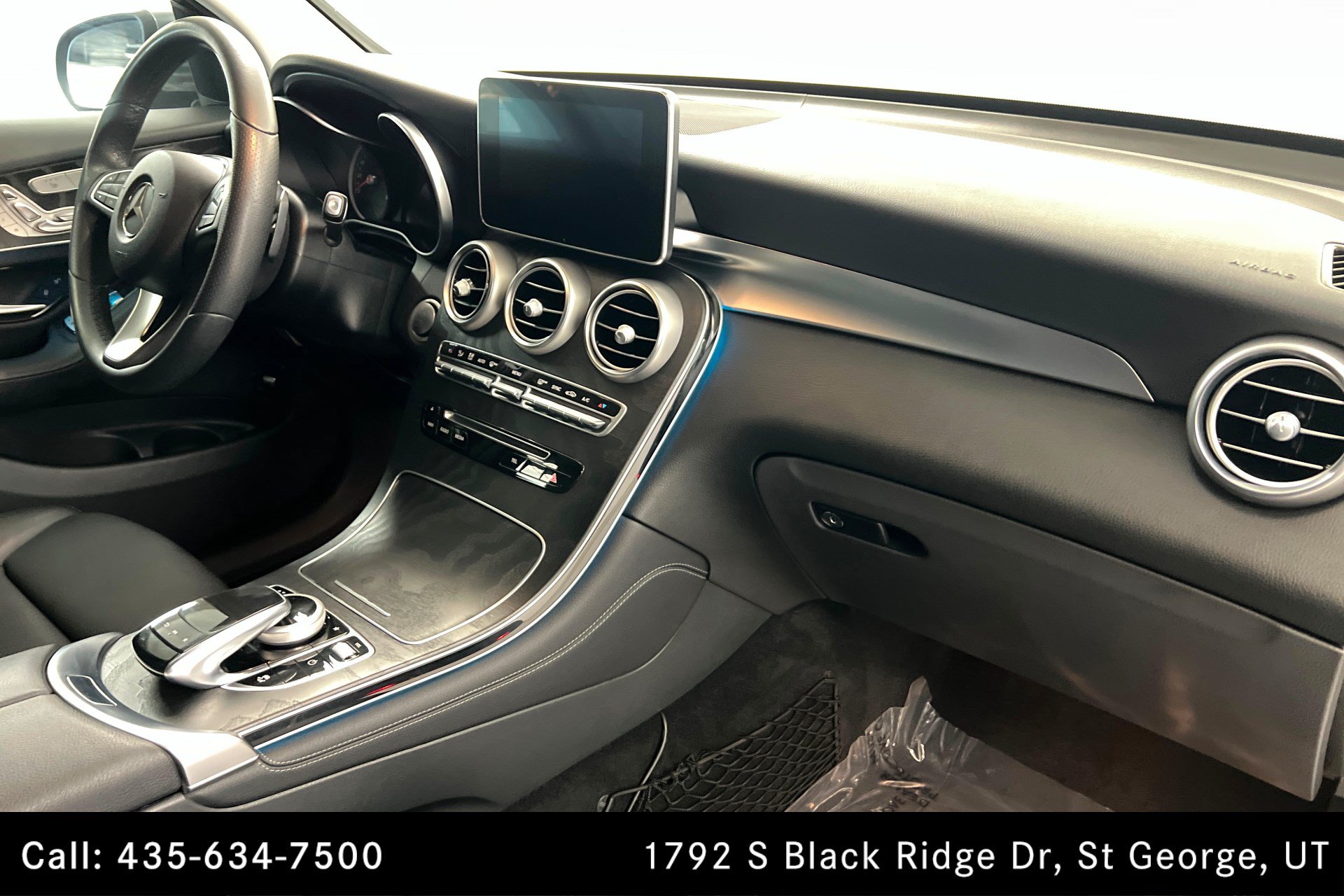 Used 2017 Mercedes-Benz GLC 300 4MATIC Coupe image 24