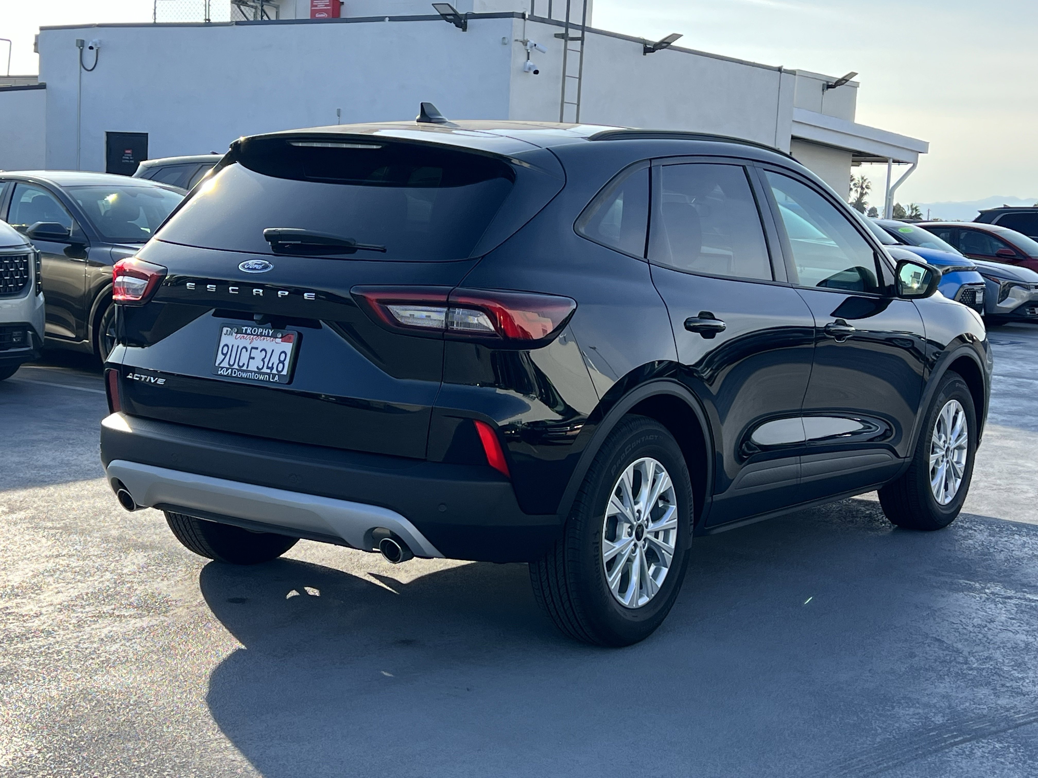 Used 2025 Ford Escape Active w/ Active Premium Tech Pack image 6