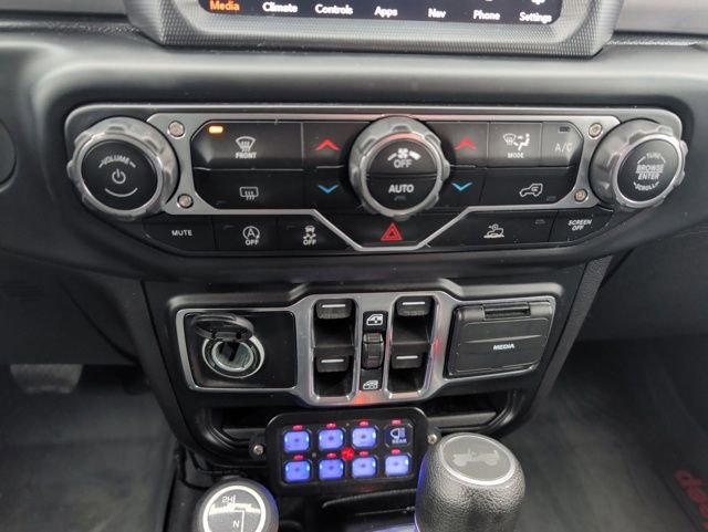 Used 2021 Jeep Wrangler Unlimited Sahara w/ Uconnect 4C Nav & Sound Group image 18