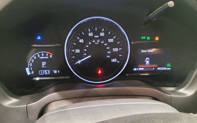 Used 2020 Honda HR-V Touring image 29