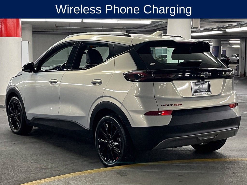 Used 2023 Chevrolet Bolt EUV LT w/ Convenience Package FWD image 5