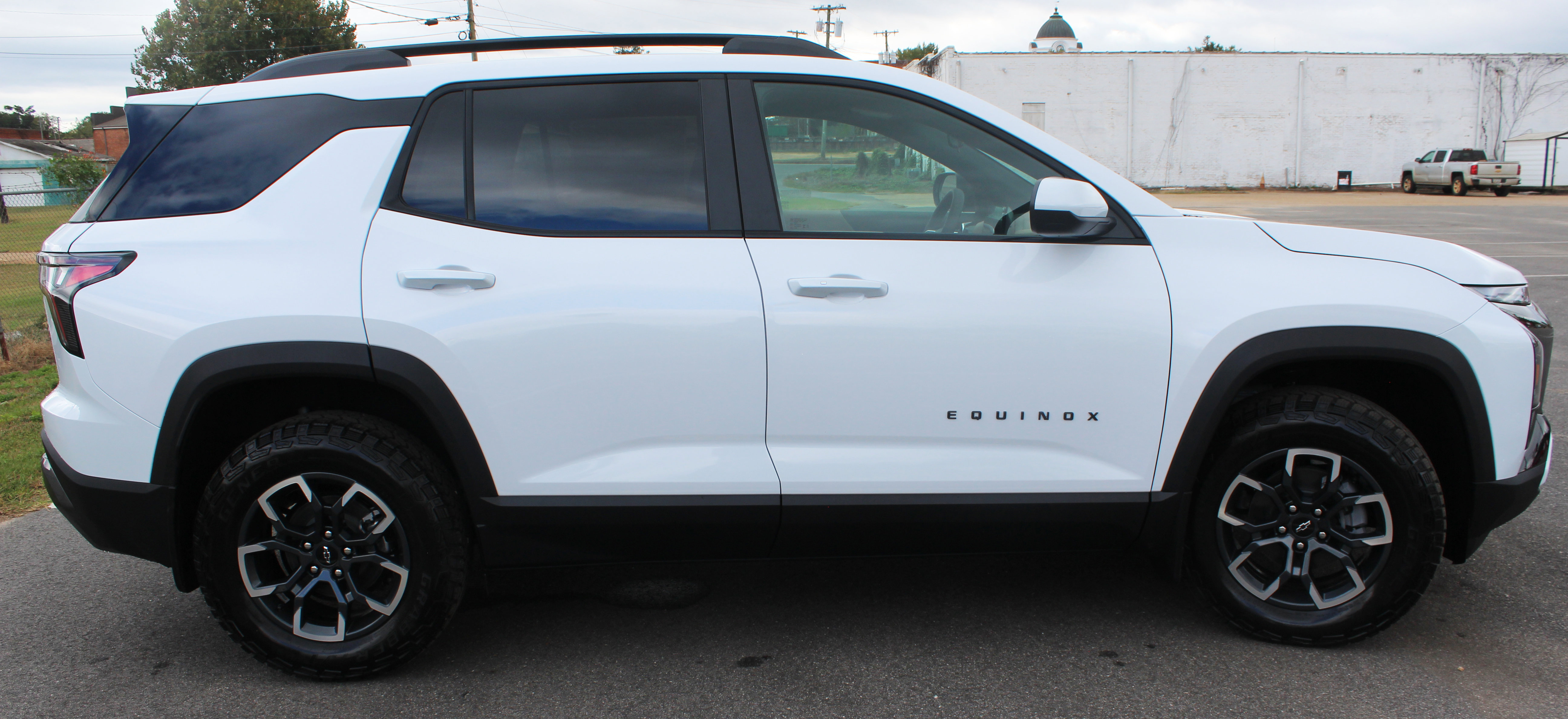 New 2026 Chevrolet Equinox ACTIV w/ LPO, Floor Liner Package image 9