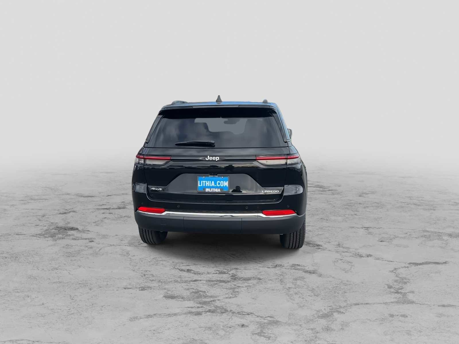 New 2025 Jeep Grand Cherokee Laredo image 7