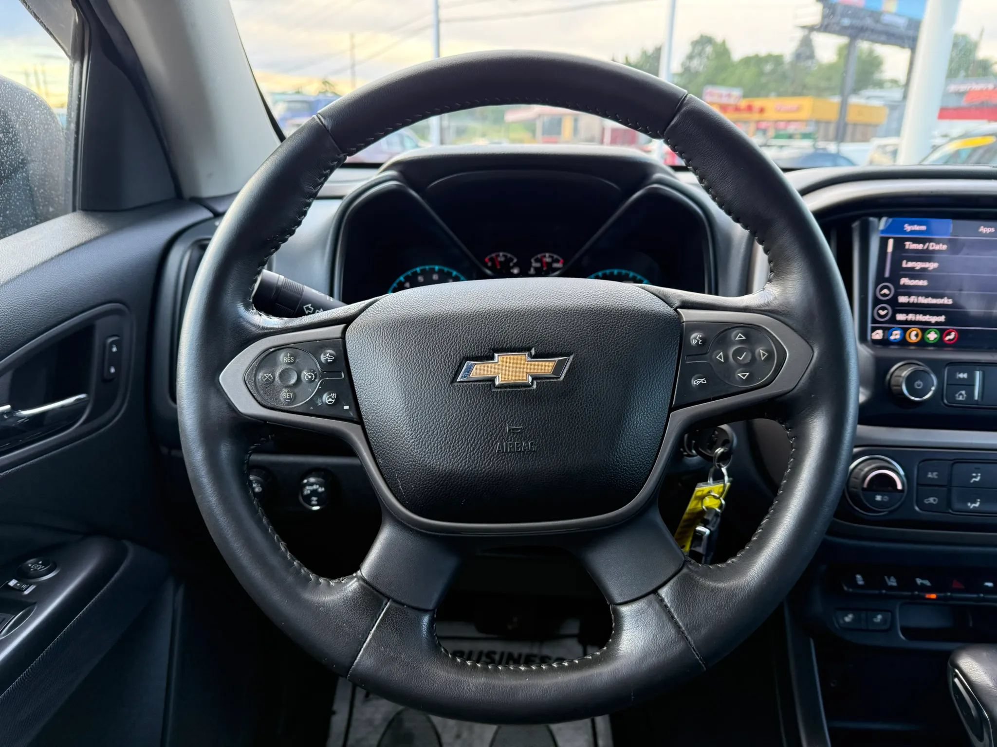Used 2022 Chevrolet Colorado Z71 w/ Safety Package AWD/4WD image 25