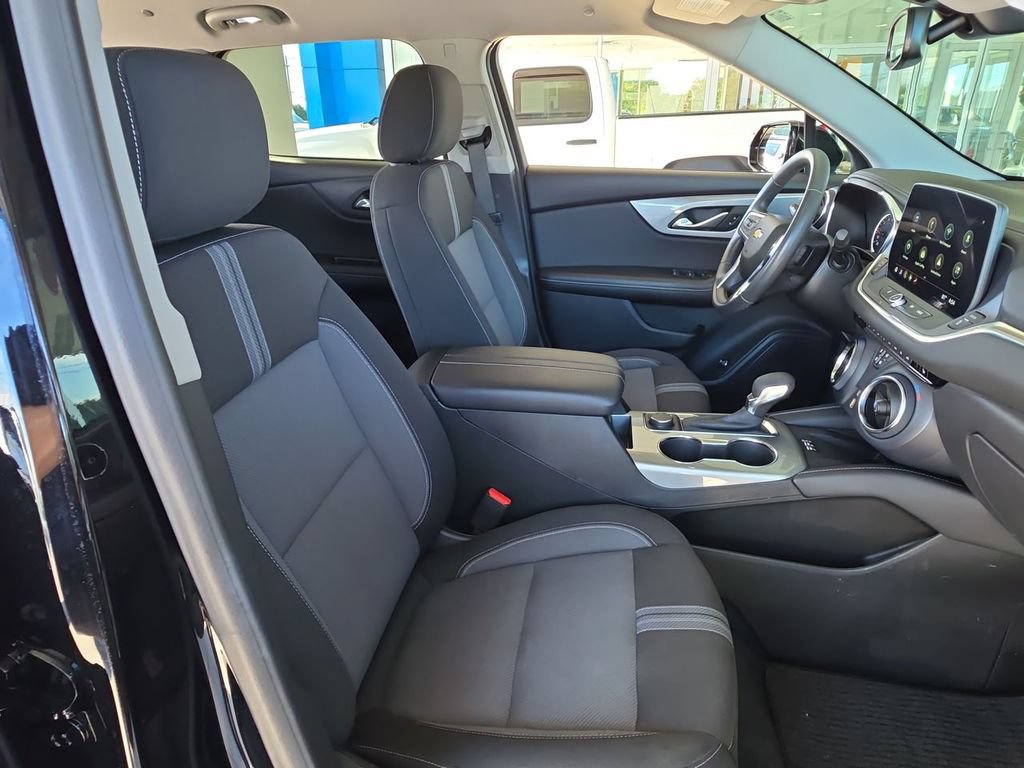 Used 2024 Chevrolet Blazer LT FWD image 28