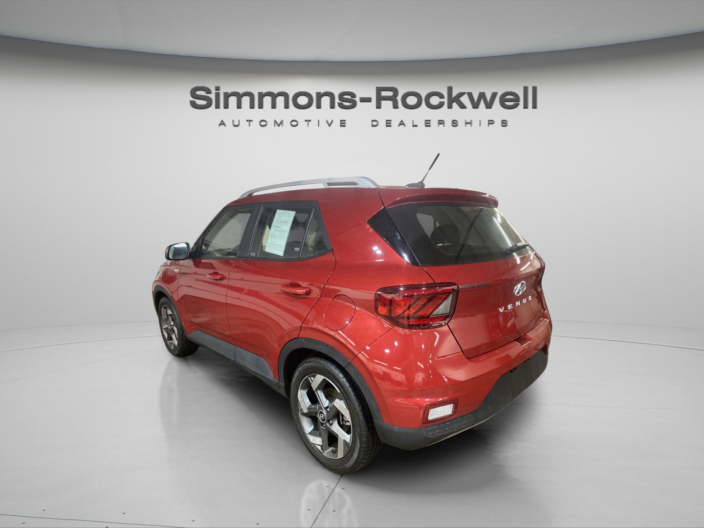 Used 2023 Hyundai Venue Limited w/ Cargo Package image 7