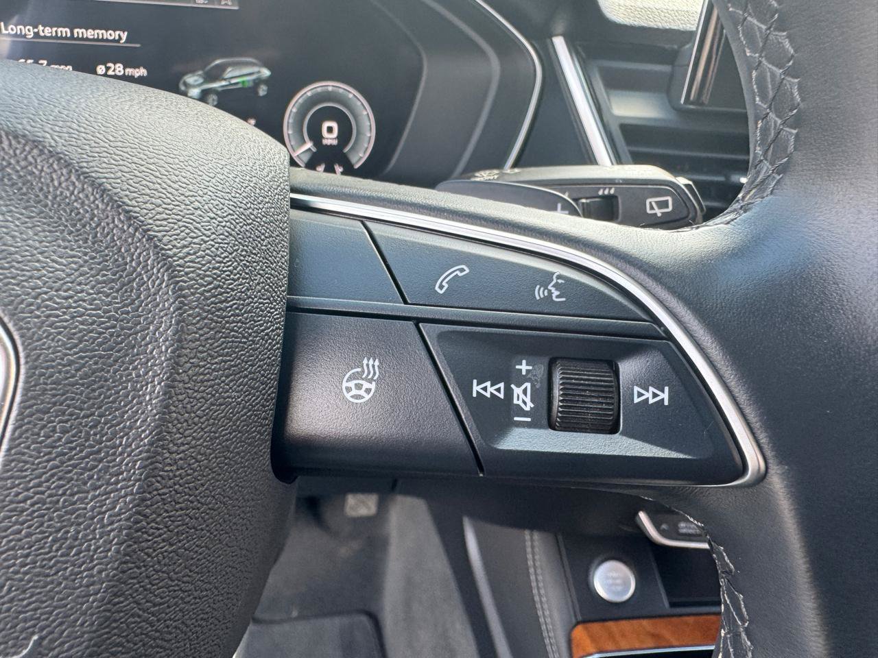 Used 2021 Audi Q5 e Premium Plus w/ Premium Plus Package AWD/4WD image 48