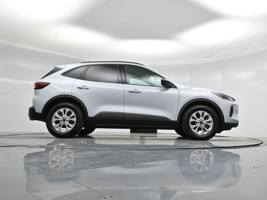 Certified 2025 Ford Escape Active image 47
