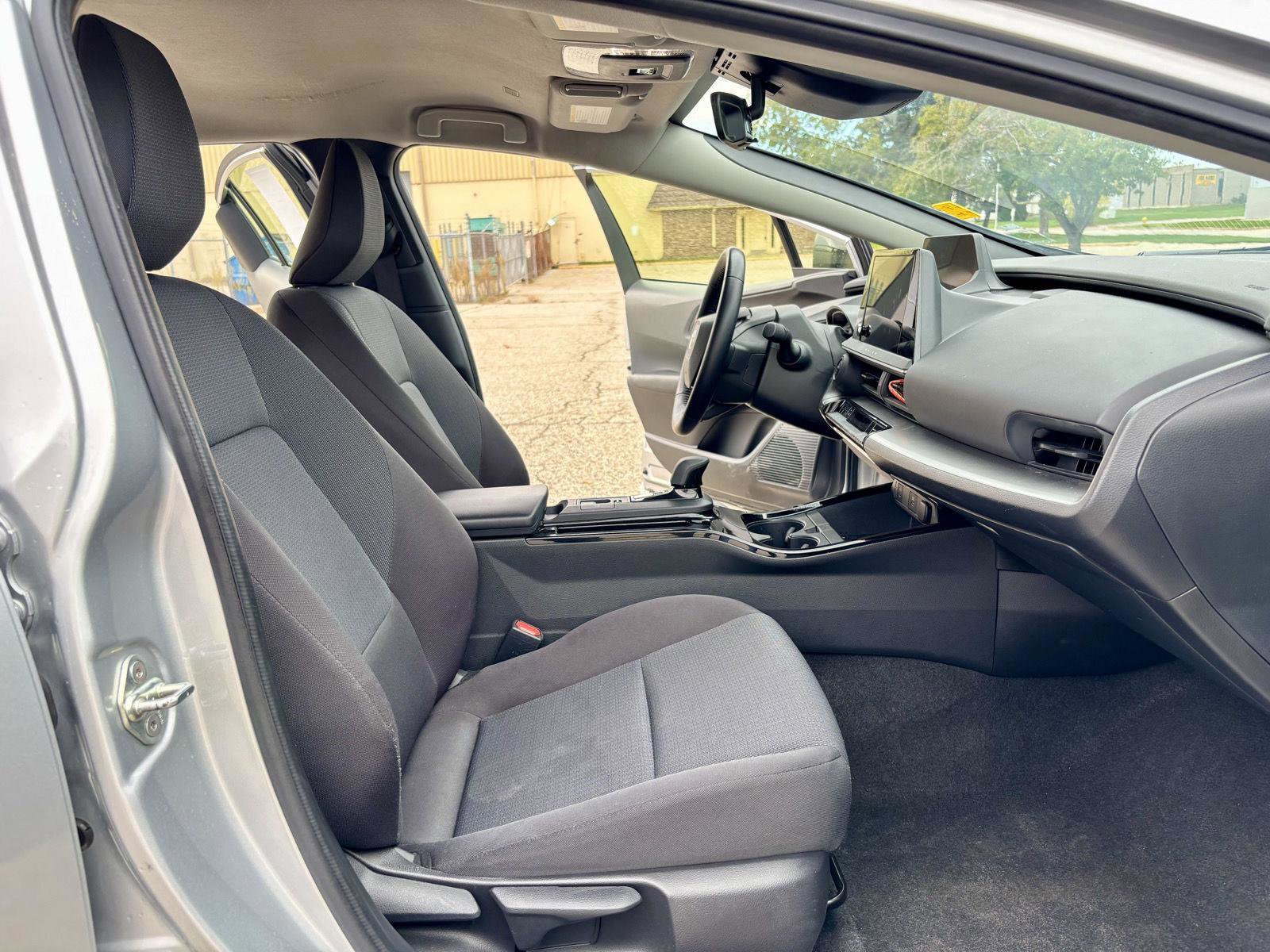 Used 2024 Toyota Prius LE image 12