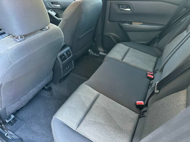 Used 2024 Nissan Rogue SV FWD image 14